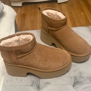 UGG Women's Classic Ultra Mini New Heights boots